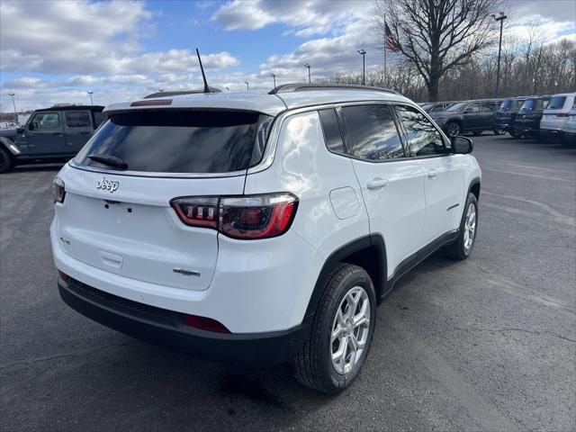 2024 Jeep Compass COMPASS LATITUDE 4X4