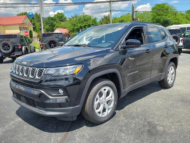 2024 Jeep Compass COMPASS LATITUDE 4X4