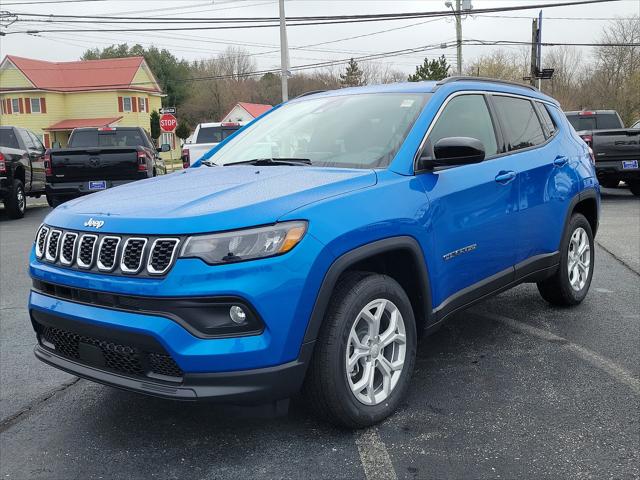 2024 Jeep Compass COMPASS LATITUDE 4X4