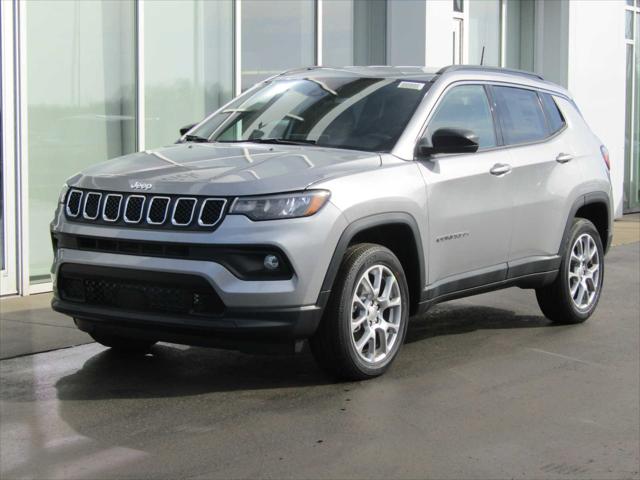 2024 Jeep Compass COMPASS LATITUDE LUX 4X4