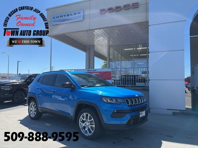 2024 Jeep Compass COMPASS LATITUDE LUX 4X4