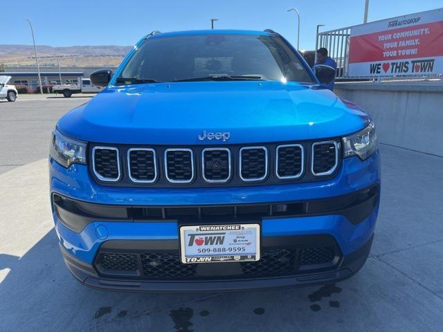 2024 Jeep Compass COMPASS LATITUDE LUX 4X4