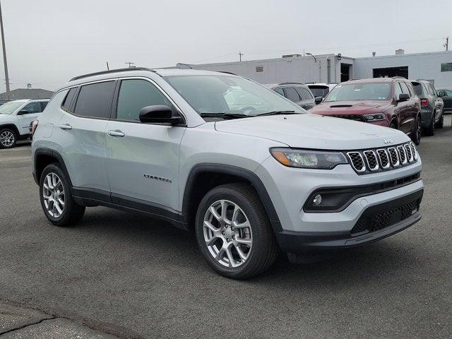 2024 Jeep Compass COMPASS LATITUDE LUX 4X4