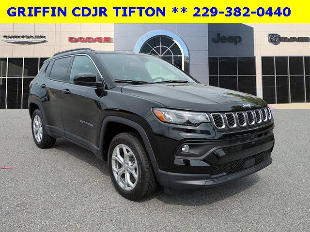 2024 Jeep Compass COMPASS LATITUDE 4X4