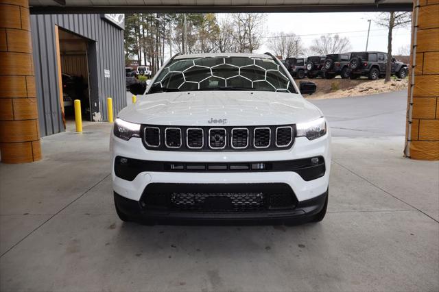 2024 Jeep Compass COMPASS LATITUDE LUX 4X4