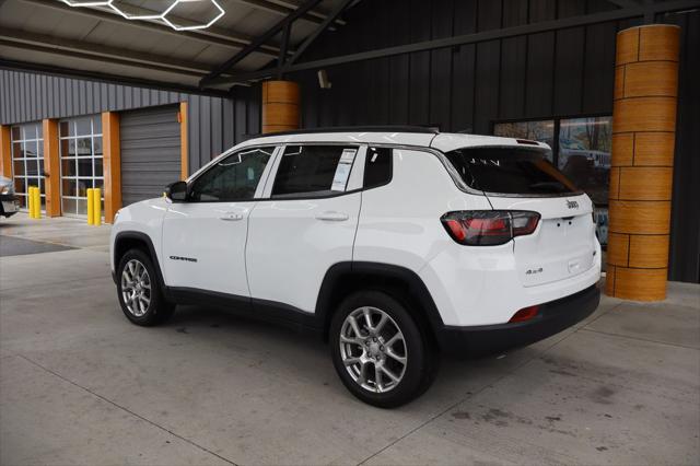 2024 Jeep Compass COMPASS LATITUDE LUX 4X4