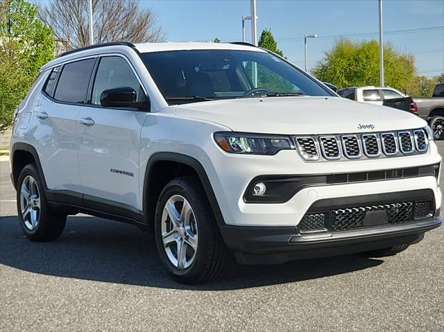 2024 Jeep Compass COMPASS LATITUDE 4X4