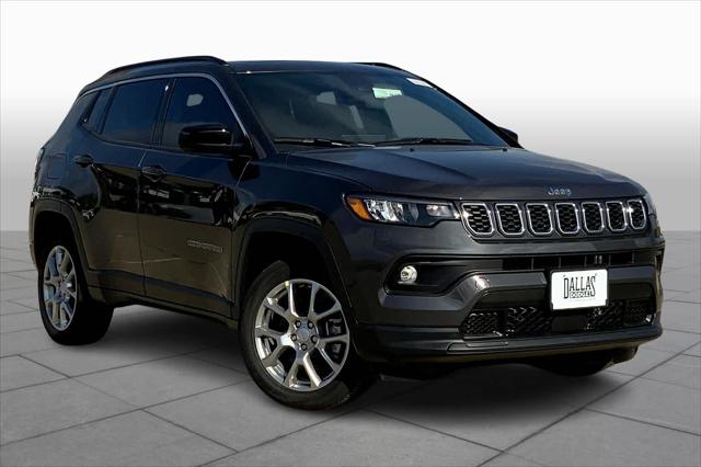 2024 Jeep Compass COMPASS LATITUDE LUX 4X4