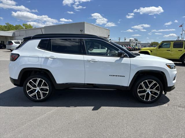 2024 Jeep Compass COMPASS LIMITED 4X4