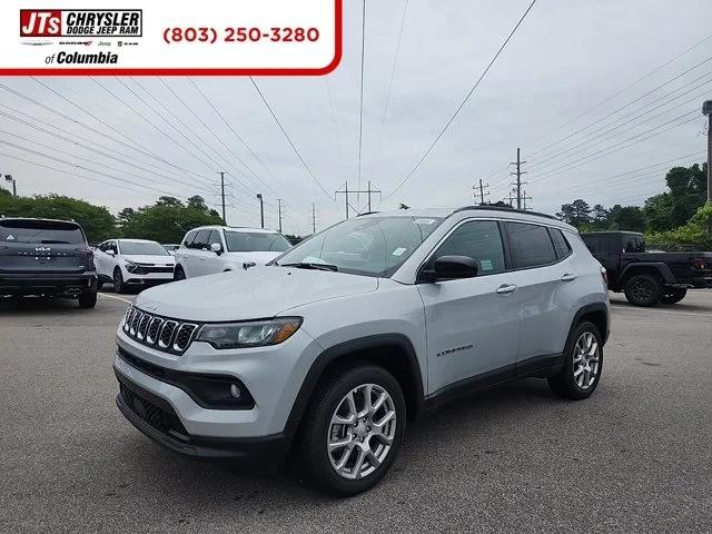 2024 Jeep Compass COMPASS LATITUDE LUX 4X4