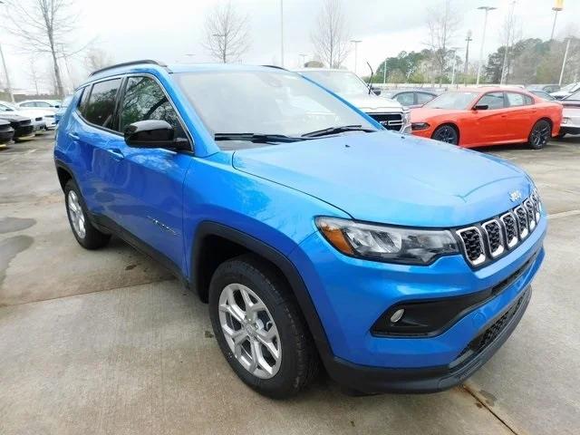 2024 Jeep Compass COMPASS LATITUDE 4X4