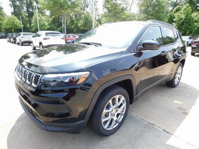 2024 Jeep Compass COMPASS LATITUDE LUX 4X4