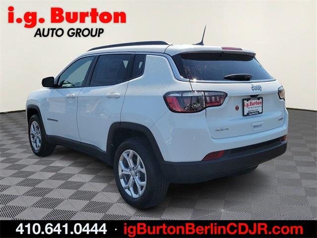 2024 Jeep Compass COMPASS LATITUDE 4X4