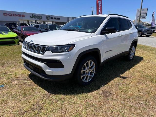 2024 Jeep Compass COMPASS LATITUDE LUX 4X4