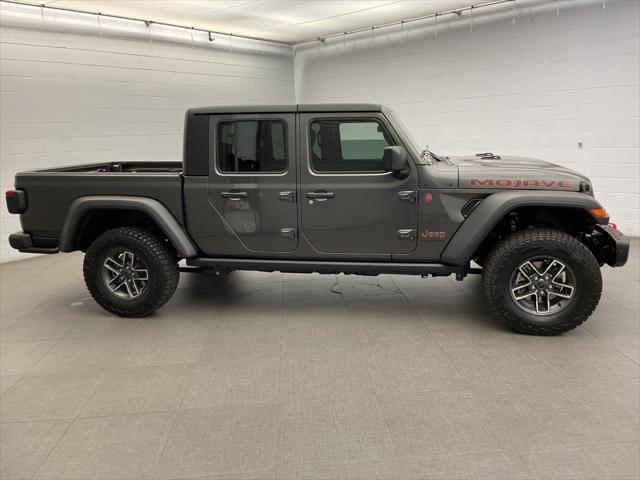 2024 Jeep Gladiator GLADIATOR MOJAVE 4X4