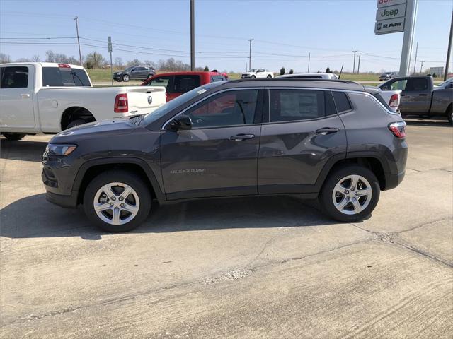 2024 Jeep Compass COMPASS LATITUDE 4X4