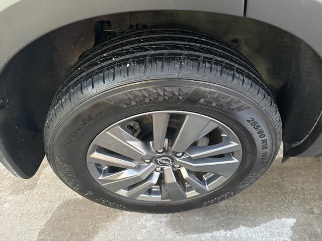 2024 Nissan Pathfinder SV FWD