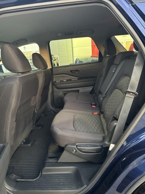 2024 Nissan Pathfinder SV FWD
