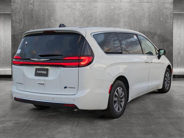 2024 Chrysler Pacifica Hybrid PACIFICA PLUG-IN HYBRID SELECT