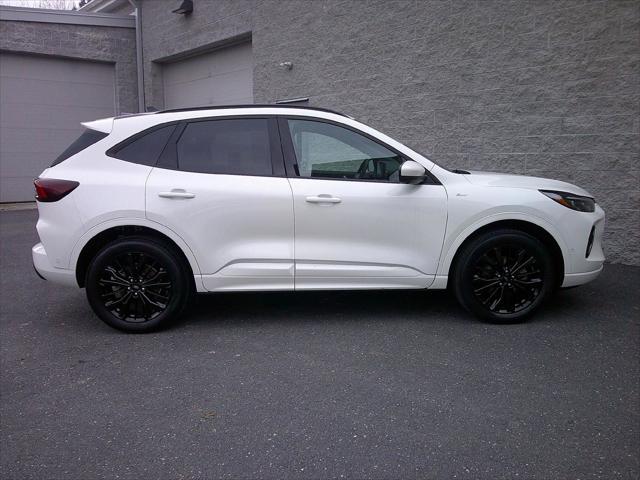 2023 Ford Escape ST-Line Elite
