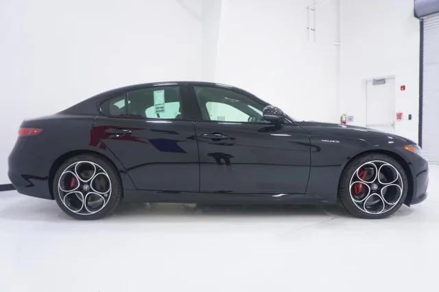 2024 Alfa Romeo Giulia GIULIA VELOCE RWD