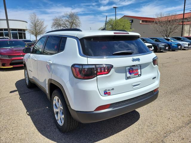 2024 Jeep Compass COMPASS LATITUDE 4X4