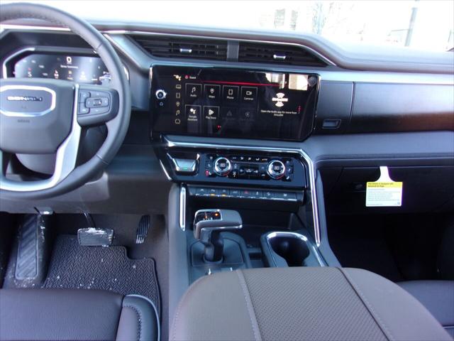 2024 GMC Sierra 1500 4WD Crew Cab Short Box Denali