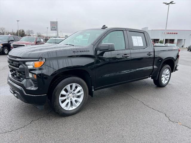 2022 Chevrolet Silverado 1500 4WD Crew Cab Short Bed Custom