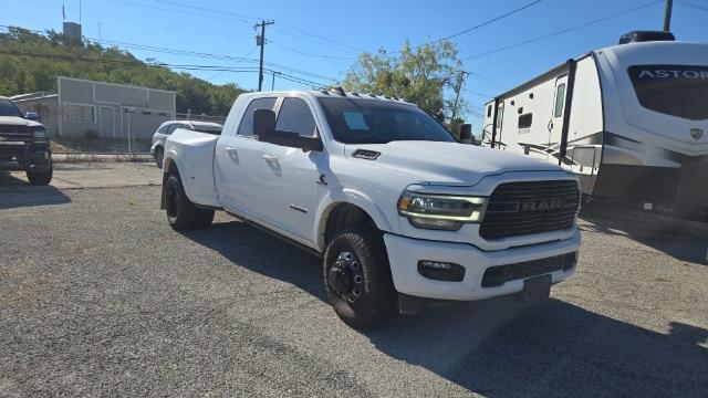2020 Ram 3500 Laramie Mega Cab 4x4 64 Box