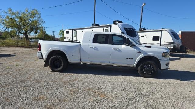 2020 Ram 3500 Laramie Mega Cab 4x4 64 Box
