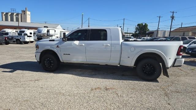 2020 Ram 3500 Laramie Mega Cab 4x4 64 Box