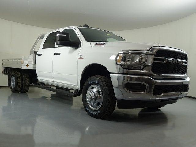2024 RAM Ram 3500 Chassis Cab RAM 3500 TRADESMAN CREW CAB CHASSIS 4X4 60 CA