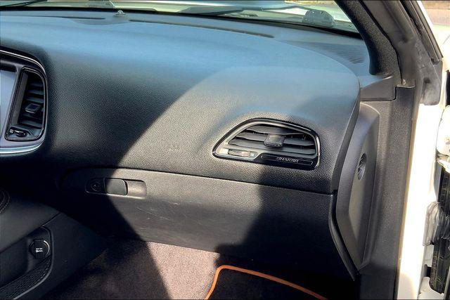 2016 Dodge Challenger R/T Plus Shaker