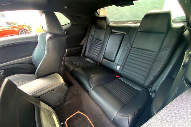 2016 Dodge Challenger R/T Plus Shaker
