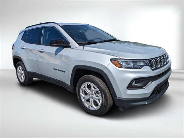 2024 Jeep Compass COMPASS LATITUDE 4X4