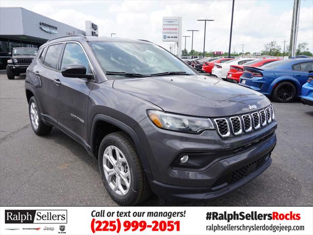 2024 Jeep Compass COMPASS LATITUDE 4X4