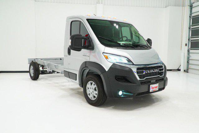 2024 RAM Ram ProMaster RAM PROMASTER 3500 SLT CUTAWAY 159 WB / 104 CA