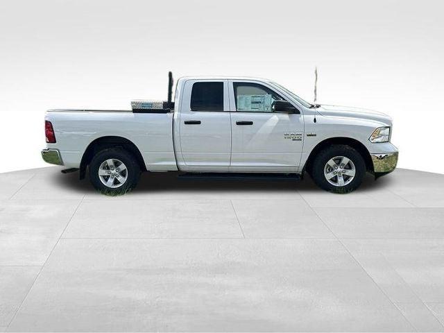 2023 RAM Ram 1500 Classic RAM 1500 CLASSIC TRADESMAN QUAD CAB 4X4 64 BOX