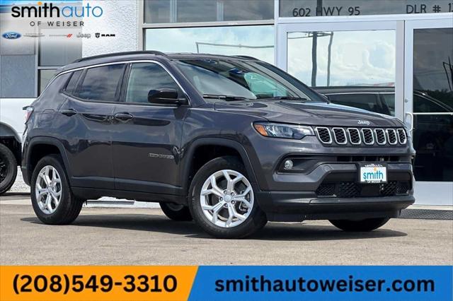 2024 Jeep Compass COMPASS LATITUDE 4X4