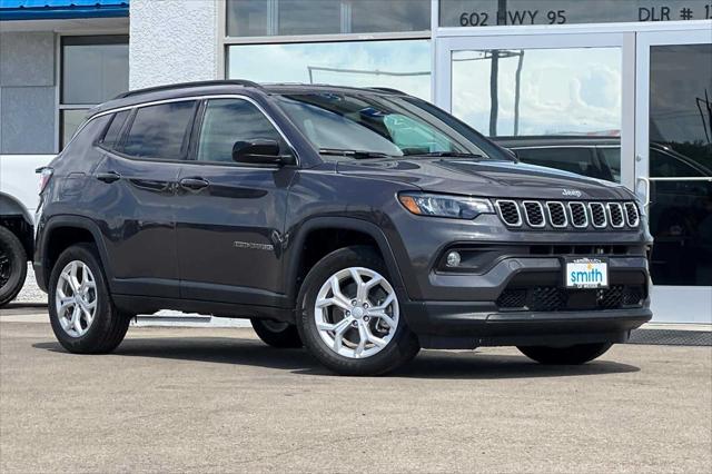 2024 Jeep Compass COMPASS LATITUDE 4X4