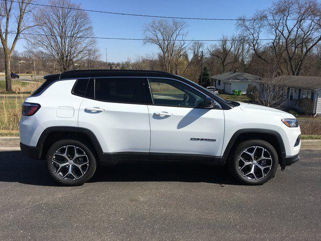 2024 Jeep Compass COMPASS LIMITED 4X4