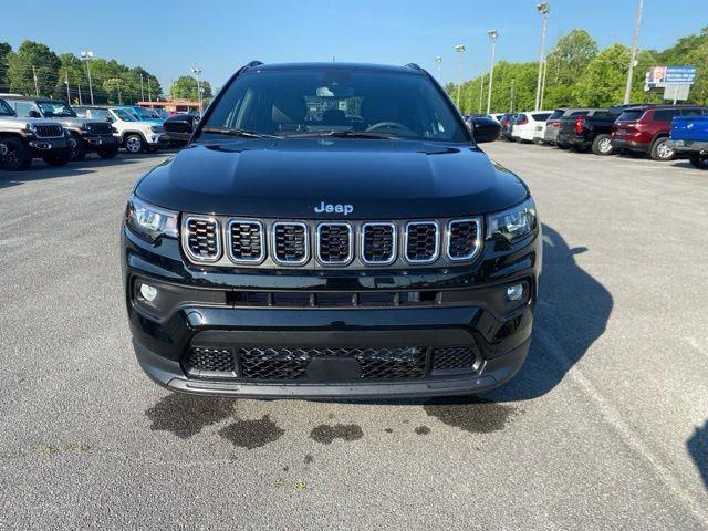 2024 Jeep Compass COMPASS LATITUDE 4X4