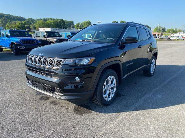 2024 Jeep Compass COMPASS LATITUDE 4X4