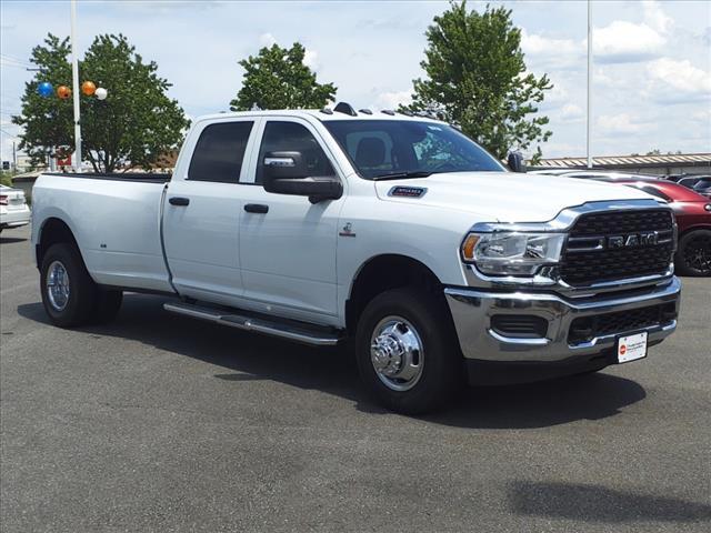 2024 RAM Ram 3500 RAM 3500 TRADESMAN CREW CAB 4X4 8 BOX