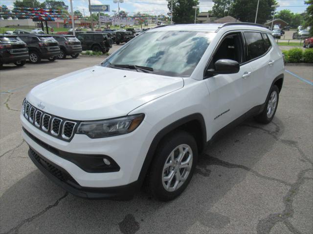 2024 Jeep Compass COMPASS LATITUDE 4X4