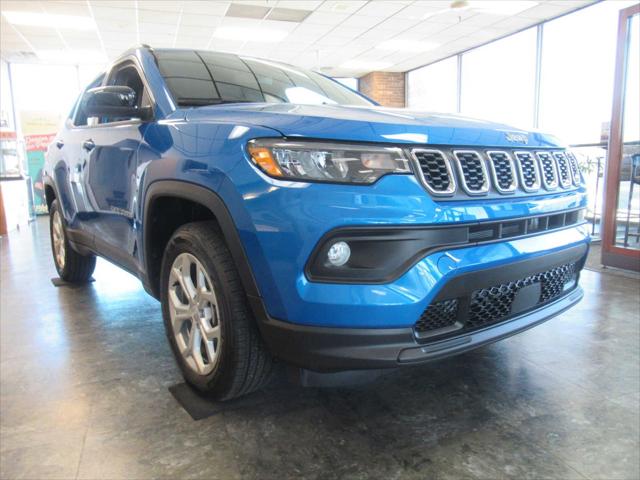 2024 Jeep Compass COMPASS LATITUDE 4X4