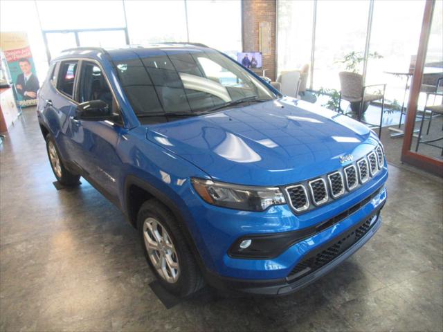 2024 Jeep Compass COMPASS LATITUDE 4X4