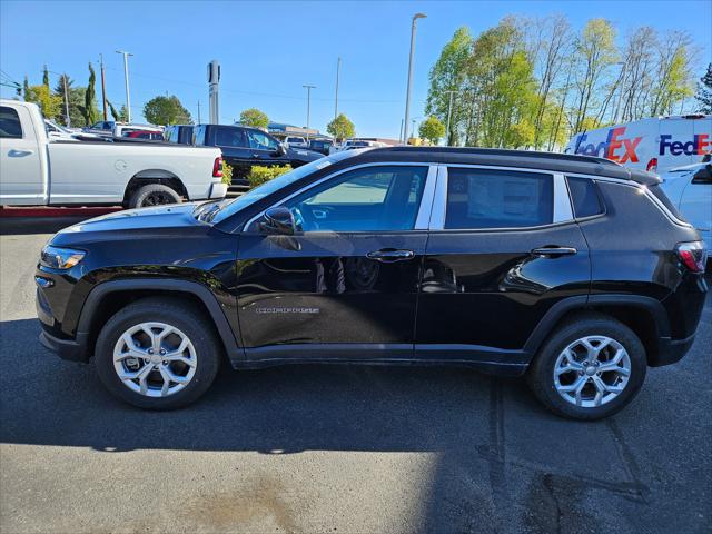 2024 Jeep Compass COMPASS LATITUDE 4X4