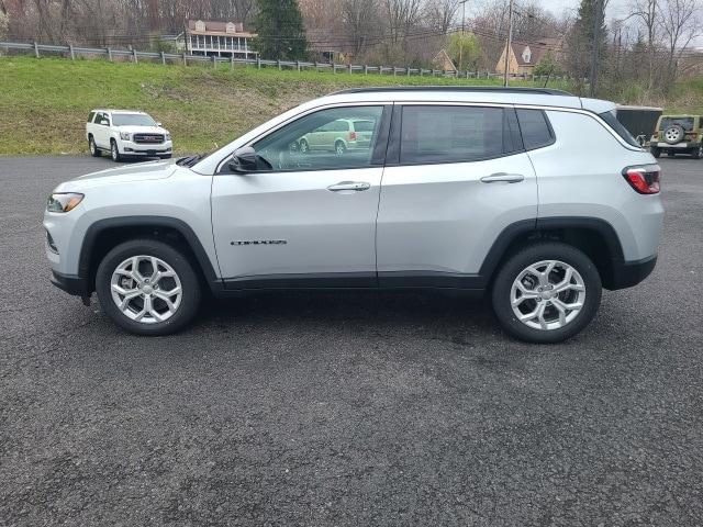 2024 Jeep Compass COMPASS LATITUDE 4X4