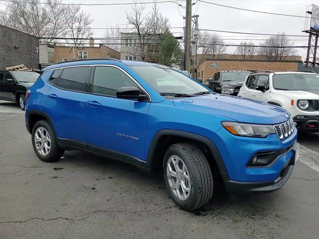 2024 Jeep Compass COMPASS LATITUDE 4X4